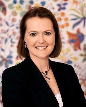 Portrait von Marion Klotzberg, Chief Digital Officer bei der Bank Gutmann